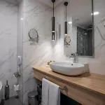 Maia Luxury & 4*