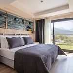 Maia Luxury & Hotel