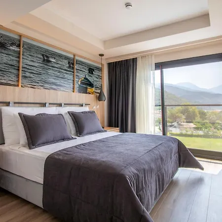 Maia Luxury & Hotel
