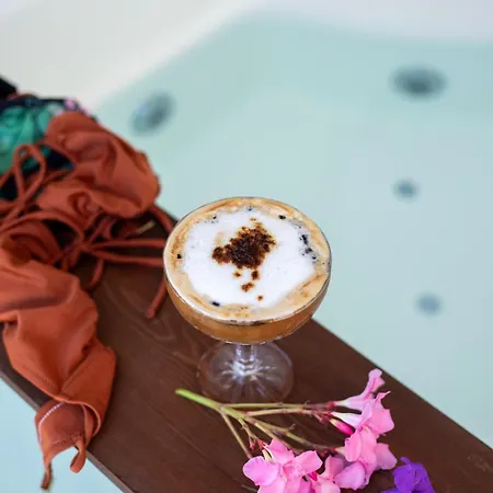 Maia Luxury &
