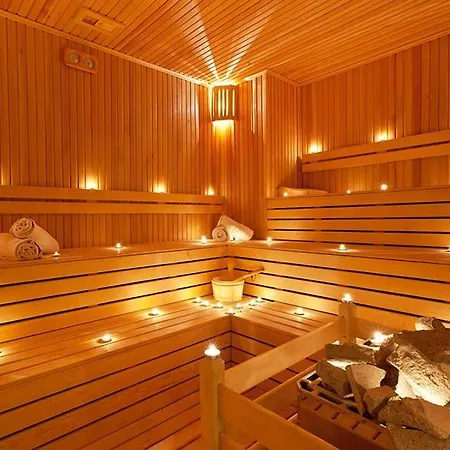 Maia Luxury & 4*