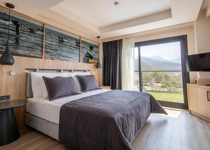 Maia Luxury & فندق