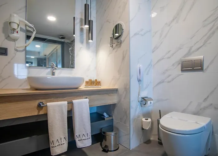 Maia Luxury & غوزيلْتْشاملِ