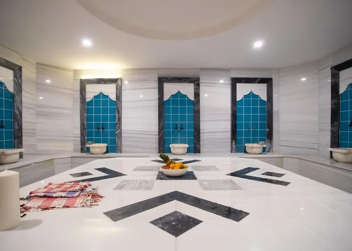 Maia Luxury & 4*