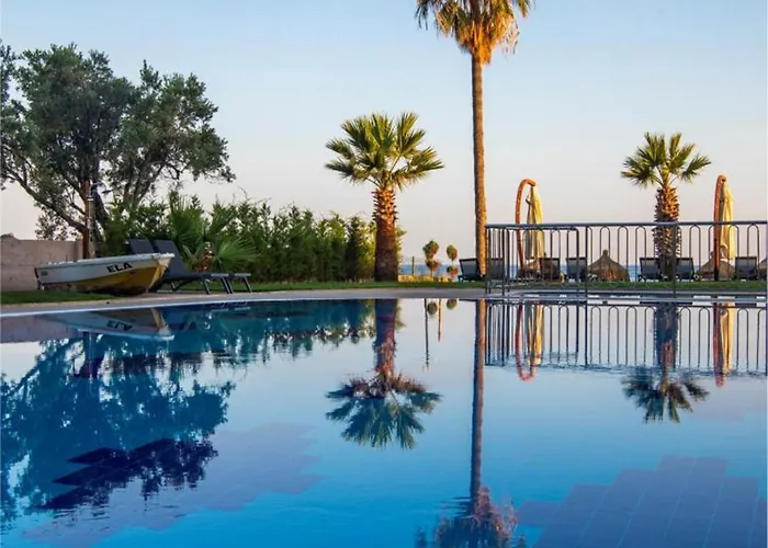 فندق Maia Luxury & غوزيلْتْشاملِ