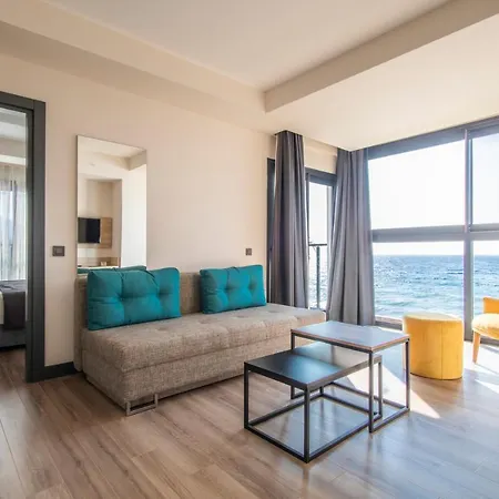 Отель Maia Luxury & 4*