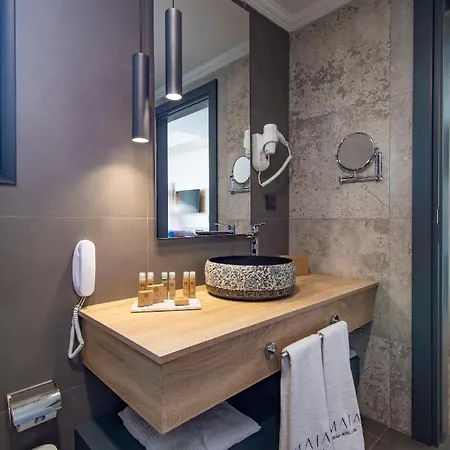 Maia Luxury & 4* غوزيلْتْشاملِ