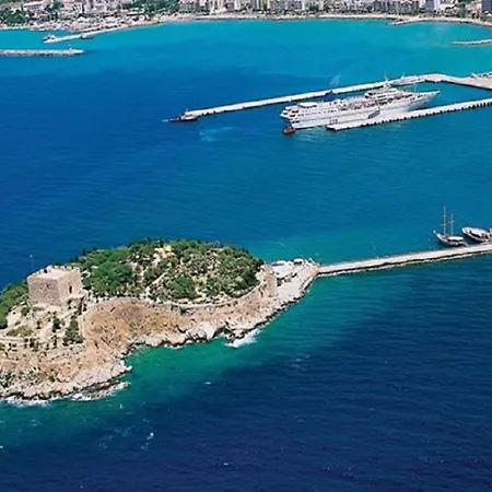 Отель Maia Luxury & 4*