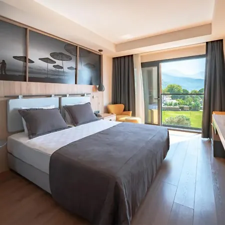 Maia Luxury & 酒店 4*