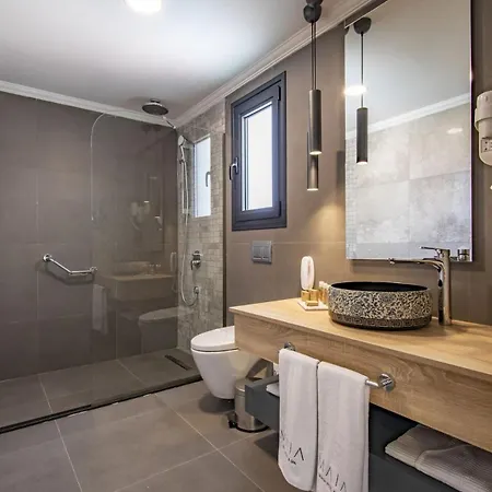 فندق Maia Luxury & غوزيلْتْشاملِ