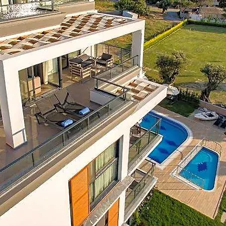 Szálloda Maia Luxury & 4*