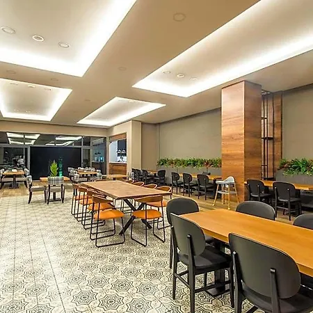 Szálloda Maia Luxury & 4*