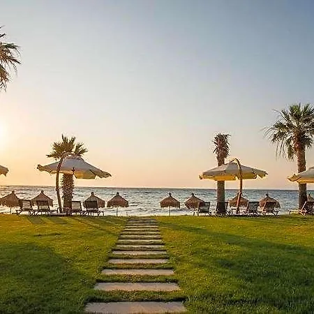 Maia Luxury & Szálloda 4*